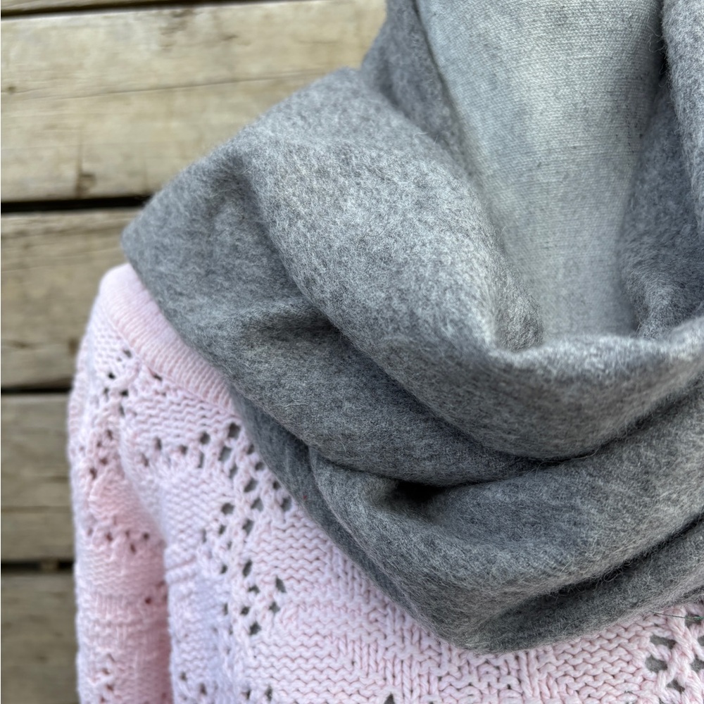 Alashan grey fringed scarf, 95% merino wool / 5% cashmere